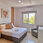 Stylish Kato Close To & Vibrant Harbor Life شقة *
