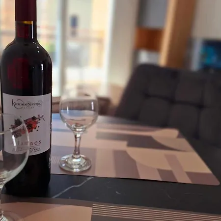 דירה Stylish Kato Close To & Vibrant Harbor Life פאפוס