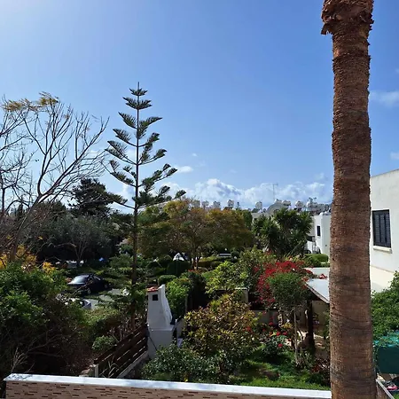 Stylish Kato Close To & Vibrant Harbor Life