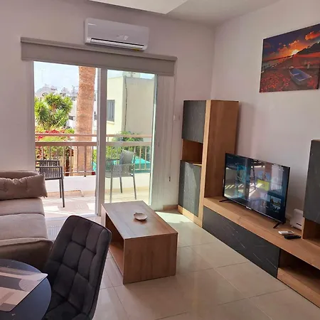 Stylish Kato Close To & Vibrant Harbor Life Apartmán